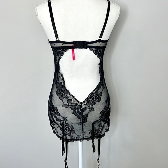 Gorgeous Goth Rose Slip - Picture 2 of 4